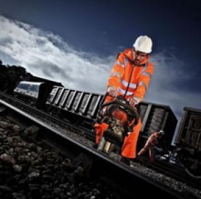 <b>・鉄道工事(Railway construction)